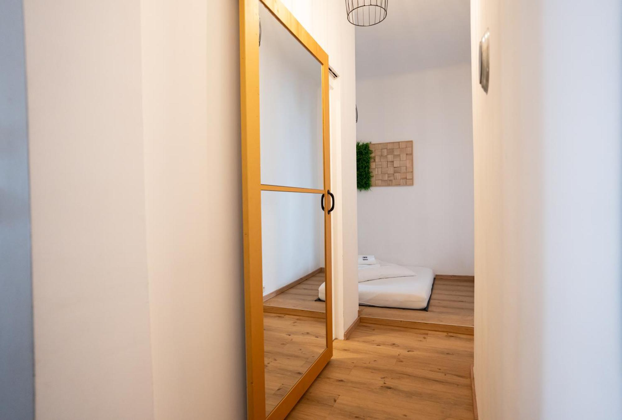 Js Design Apartment Грац Экстерьер фото